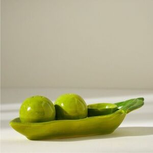 Anthropologie Farmstand Pea Pod Salt & Pepper Shakers